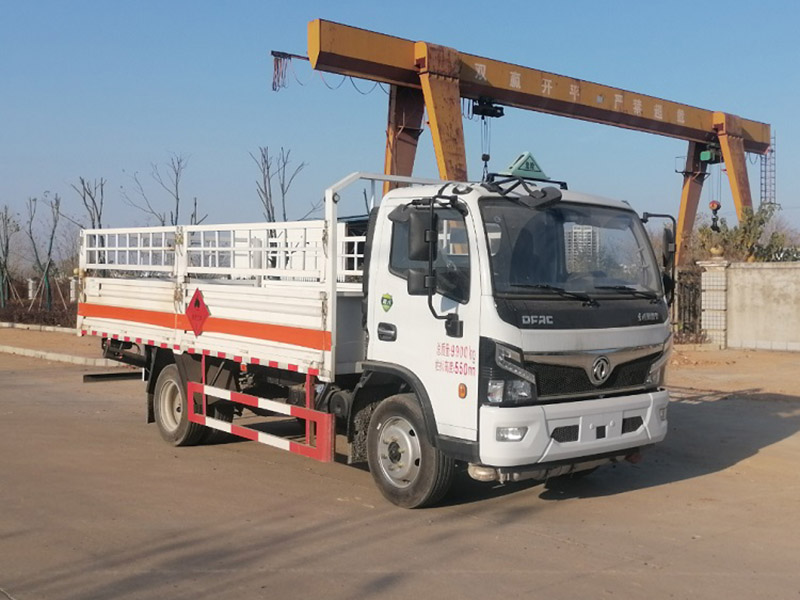 福瑞卡云內(nèi)150馬力氣瓶運(yùn)輸車